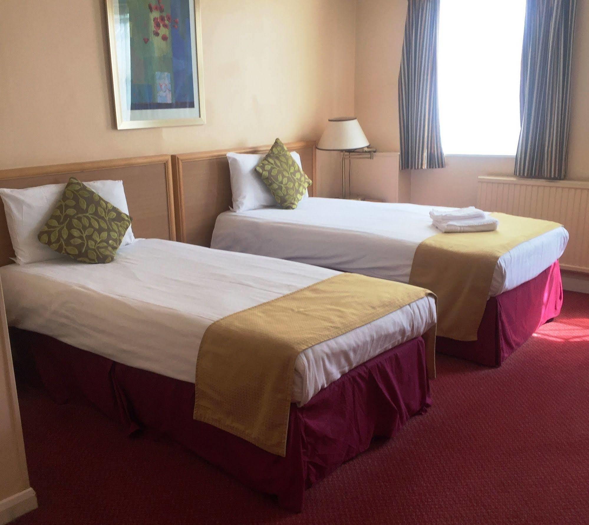 Antoinette Hotel Kingston Кінгстон-на-Темзі Екстер'єр фото